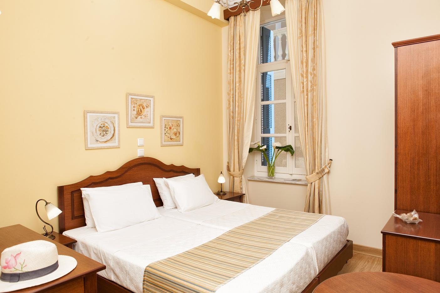 Egli Hotel Andros Town Bagian luar foto
