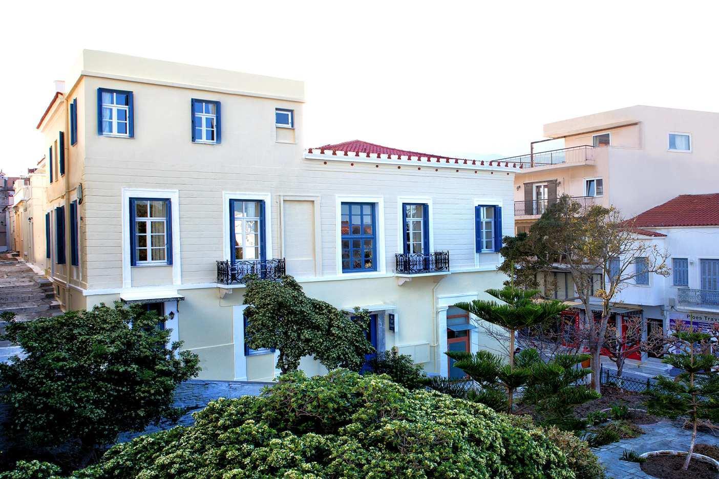 Egli Hotel Andros Town Bagian luar foto
